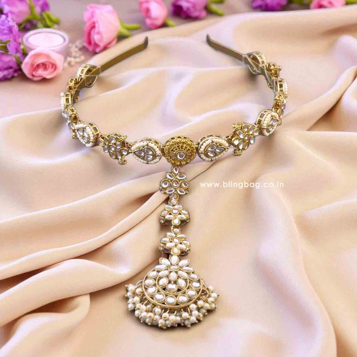 Golden Smita Hairband With Tikka