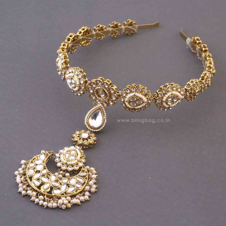 Golden Soumya Hairband With Tikka