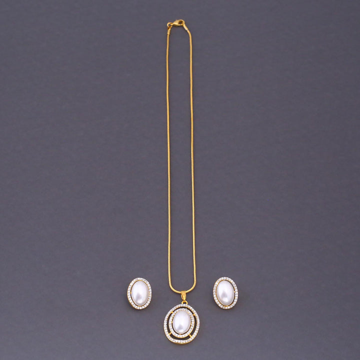 Golden Stevie Zirconia Pendant Set