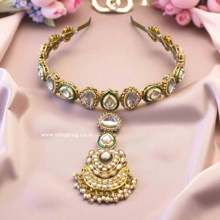 Golden Suvrata Hairband With Tikka