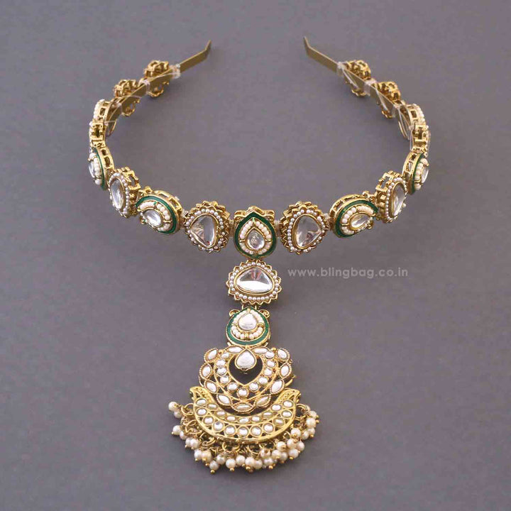 Golden Suvrata Hairband With Tikka