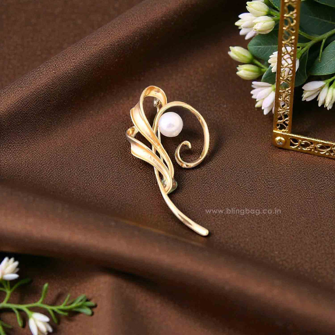Golden Swan Curve Brooch