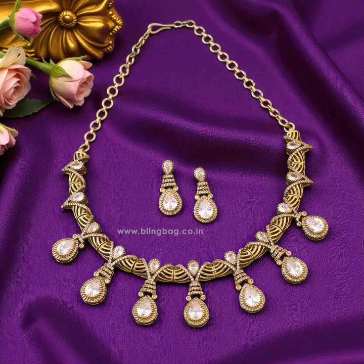 Golden Sylara Hasli Victorian Jewellery Set - New Arrival