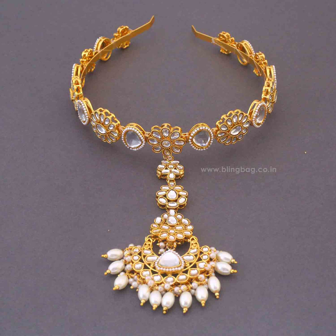 Golden Taani Hairband With Tikka
