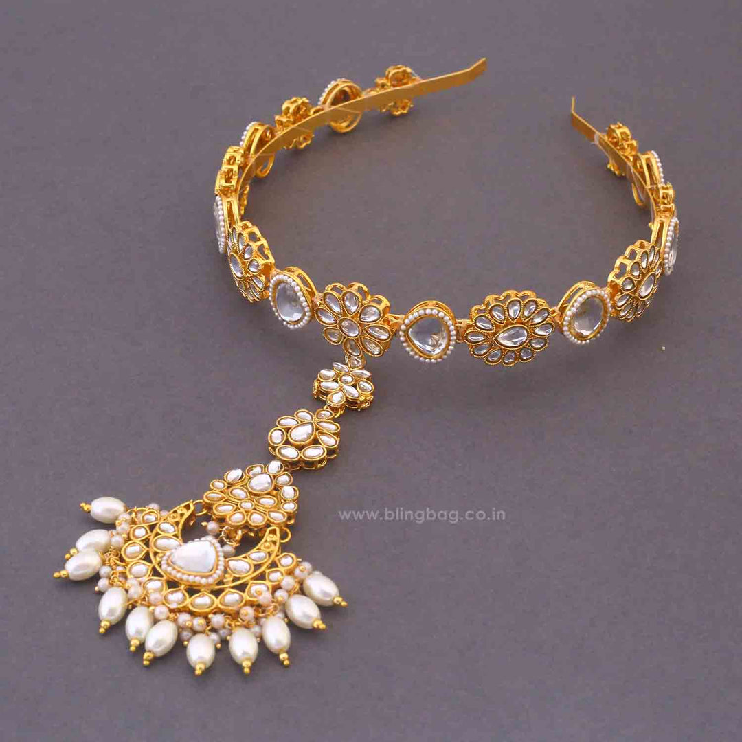 Golden Taani Hairband With Tikka