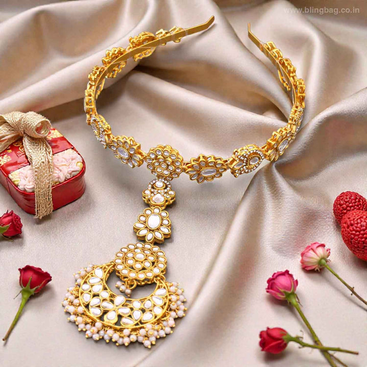 Golden Tanuth Hairband With Tikka