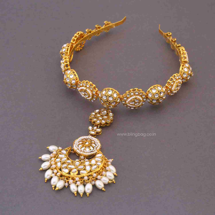 Golden Tanvii Hairband With Tikka