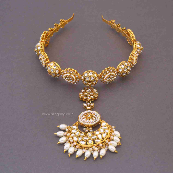 Golden Tanvii Hairband With Tikka