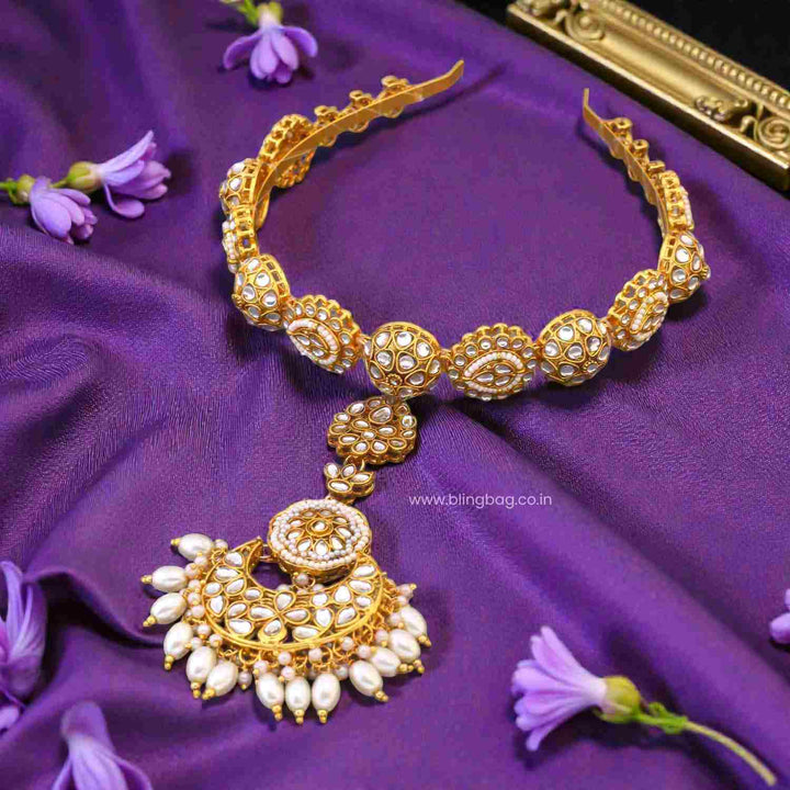 Golden Tanvii Hairband With Tikka