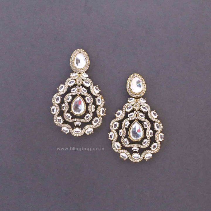 Golden Tanzila Chandbalis