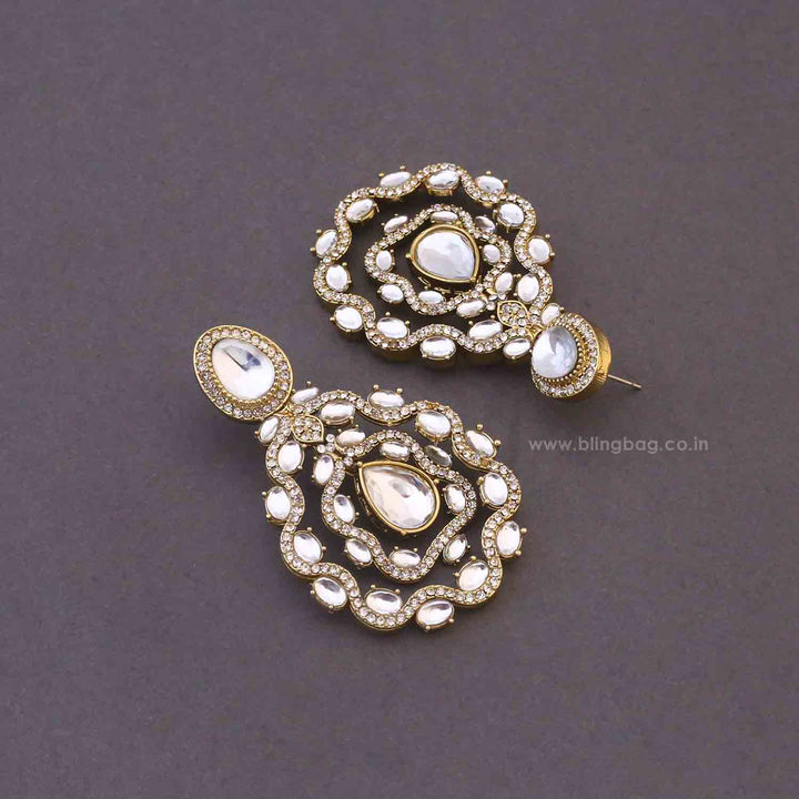 Golden Tanzila Chandbalis