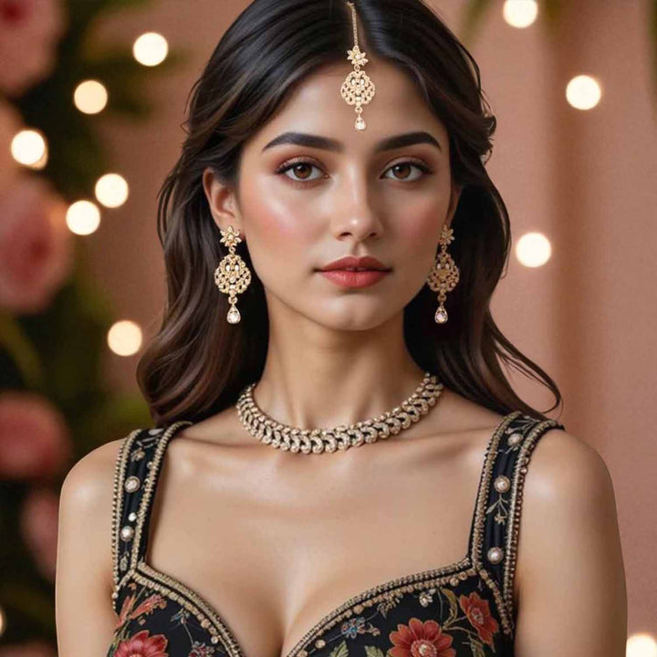 Golden Tapasshree Kundan Jewellery Set