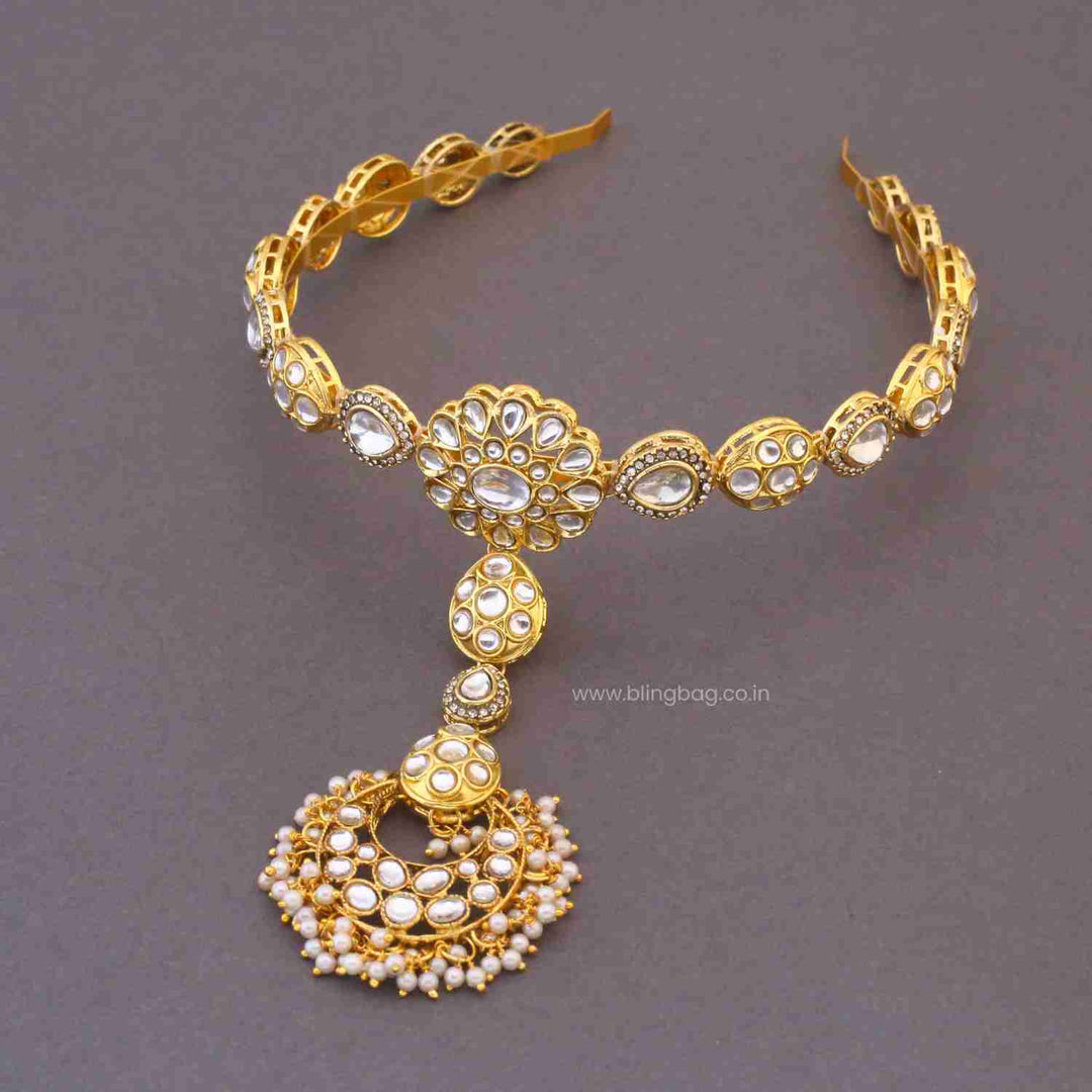 Golden Taraa Hairband With Tikka