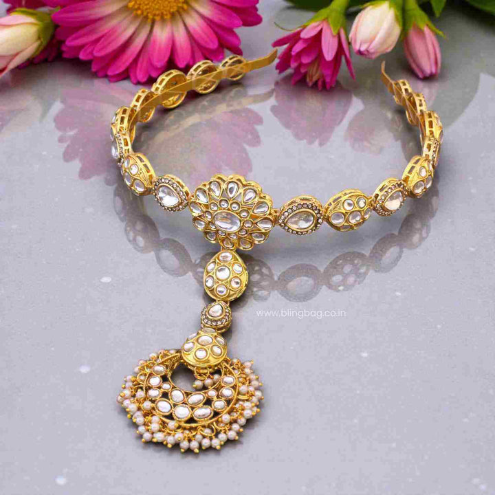 Golden Taraa Hairband With Tikka