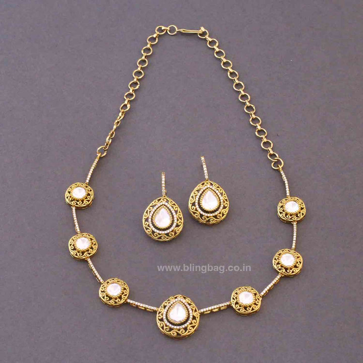 Golden Taraya Victorian Jewellery Set- New Arrivals