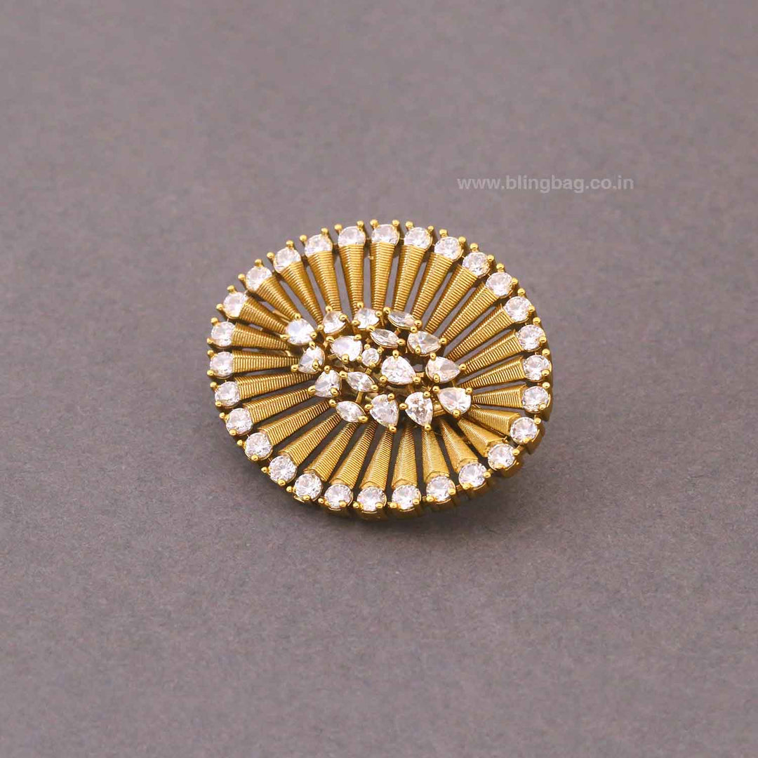 Golden Tarish Brooch