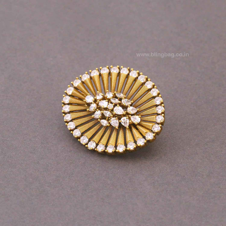 Golden Tarish Brooch