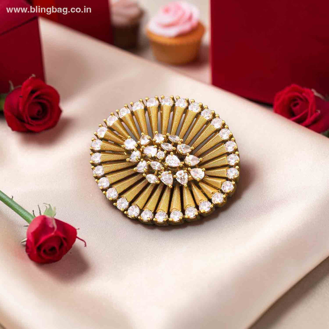 Golden Tarish Brooch