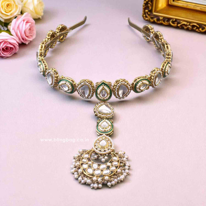 Golden Taruna Hairband With Tikka