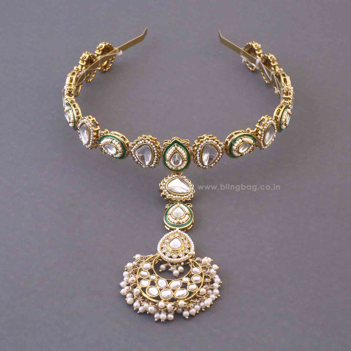Golden Taruna Hairband With Tikka