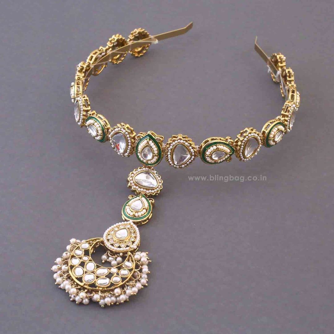 Golden Taruna Hairband With Tikka