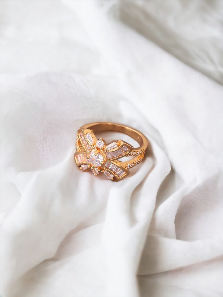 Golden Taymur Zirconia Ring