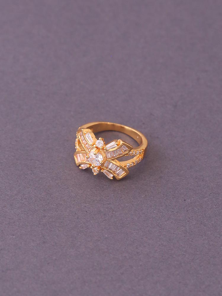 Golden Taymur Zirconia Ring