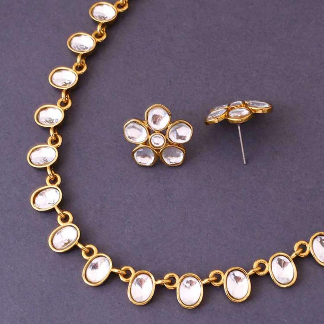 Golden Tulsikaa Kundan Jewellery Set