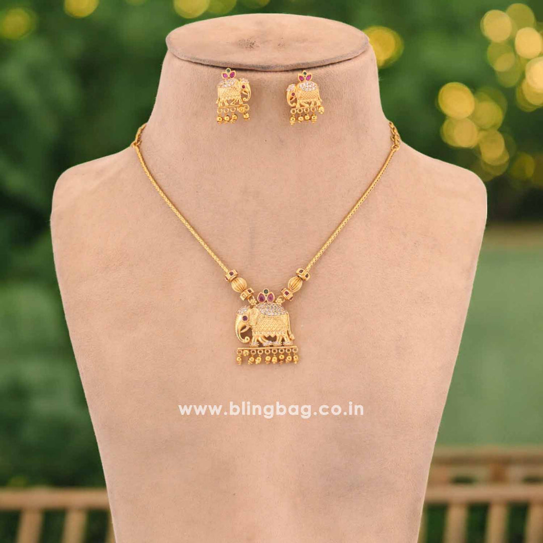 Golden Tuska Temple Pendant Set-New Arrival
