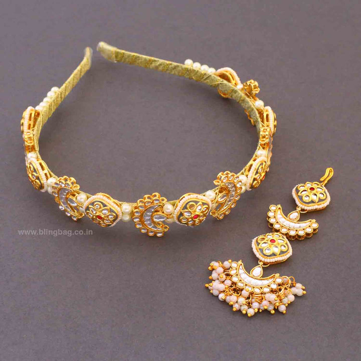 Golden Unisa Hairband With Tikka