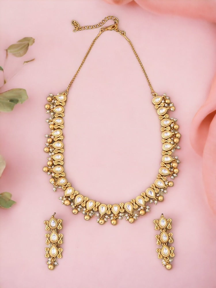 Golden Ushas Temple Jewellery Set