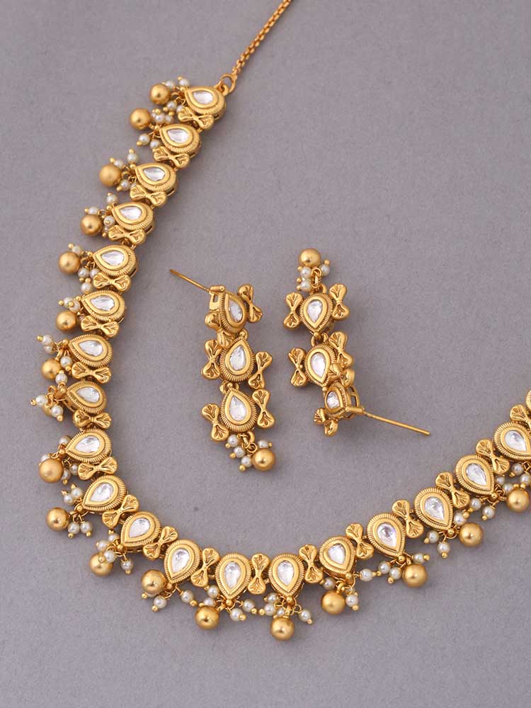 Golden Ushas Temple Jewellery Set