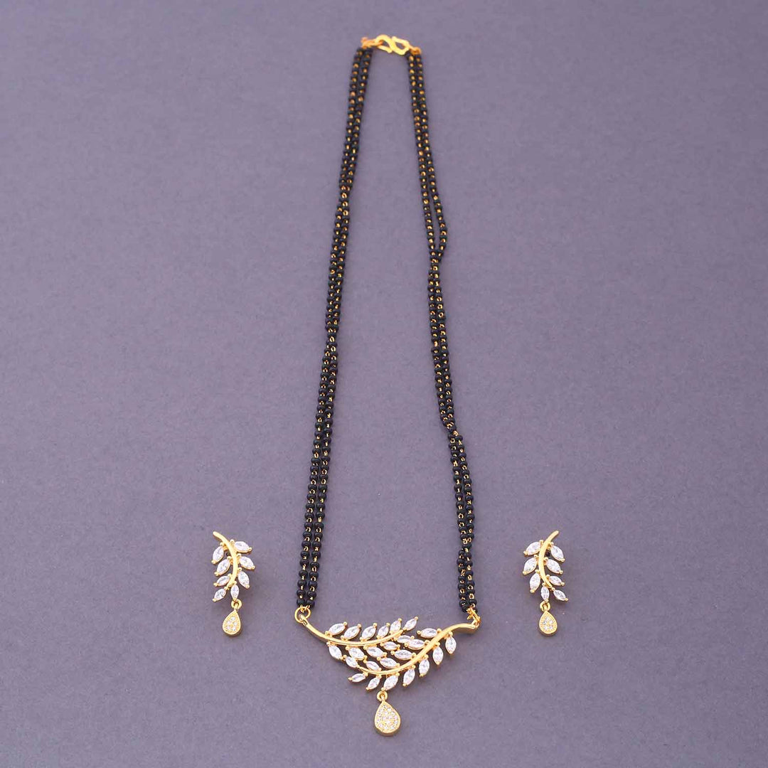 Golden Valentie Mangalsutra Set