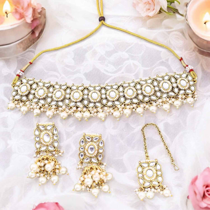 Ivory Varnika Kundan Jewellery Set