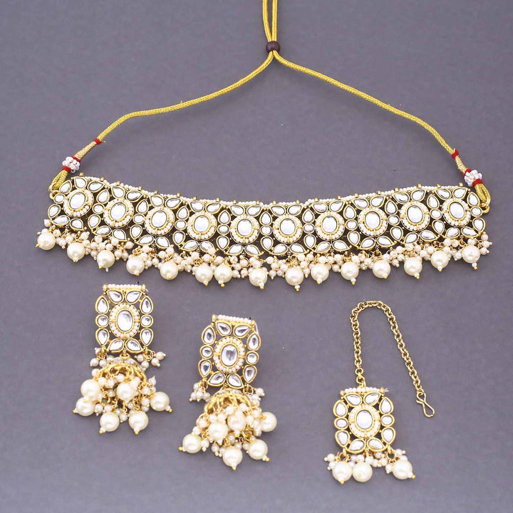 Ivory Varnika Kundan Jewellery Set