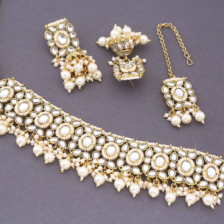 Ivory Varnika Kundan Jewellery Set