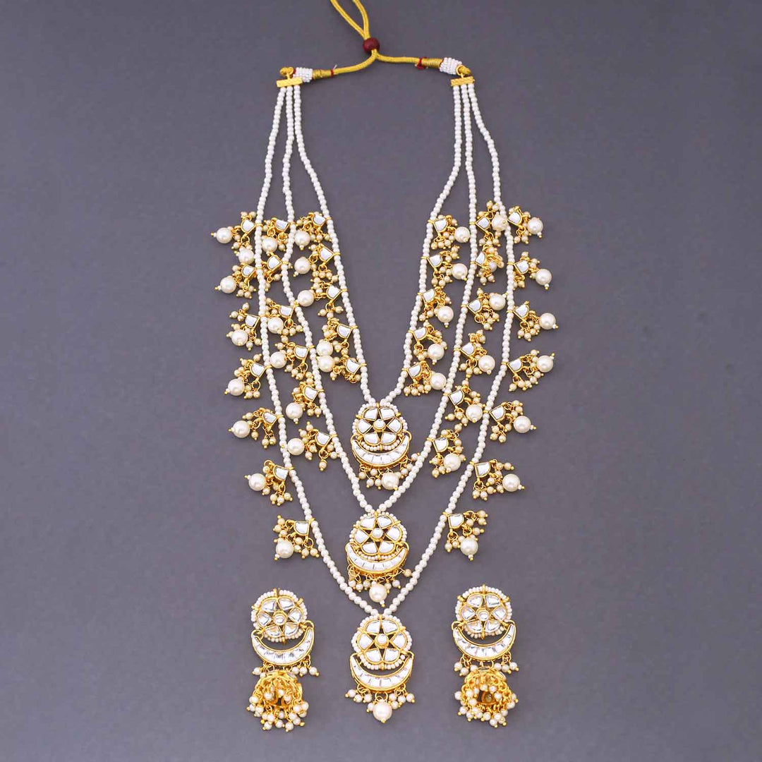 Golden Vedika Kundan Jewellery Set
