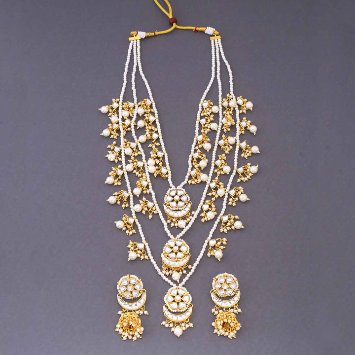 Golden Vedika Kundan Jewellery Set