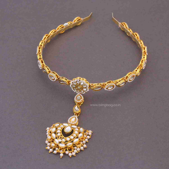Golden Vidyai Hairband With Tikka