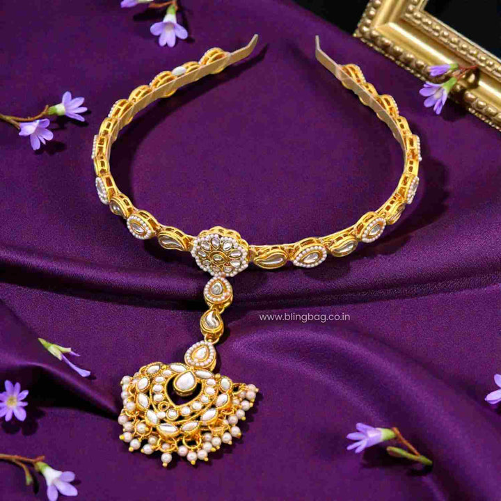 Golden Vidyai Hairband With Tikka