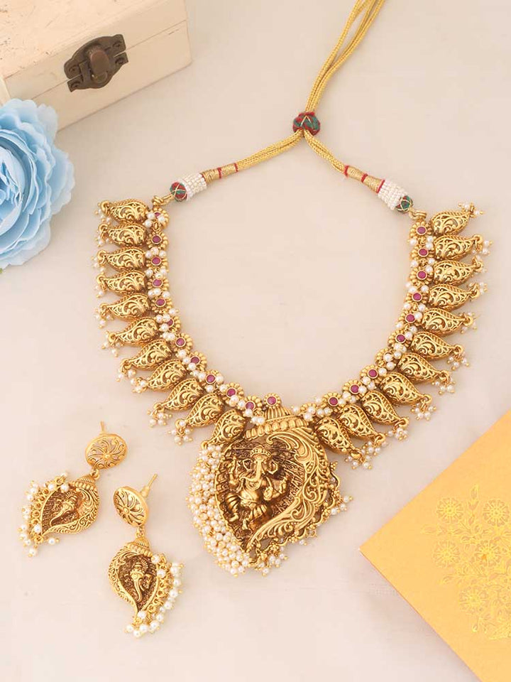 Golden Vighneswara Temple Jewellery Set