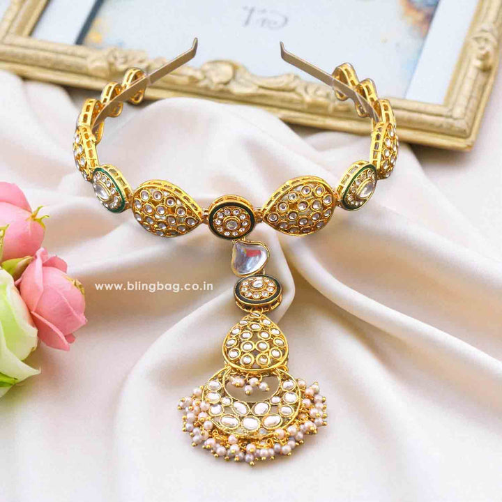 Golden Vindhya Hairband With Tikka