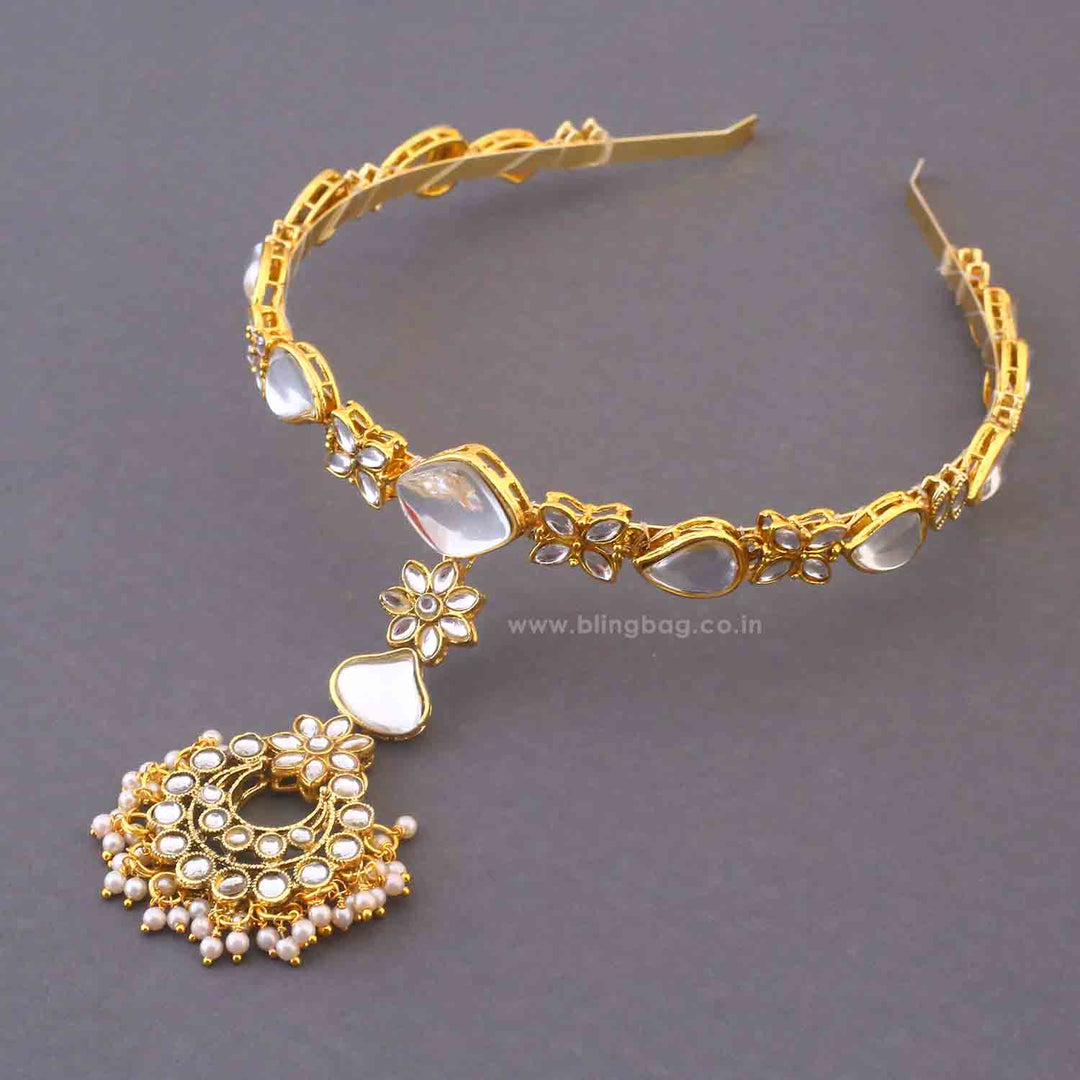 Golden Vishalini Hairband With Tikka
