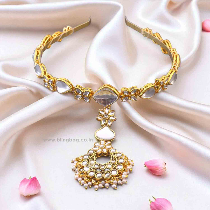 Golden Vishalini Hairband With Tikka