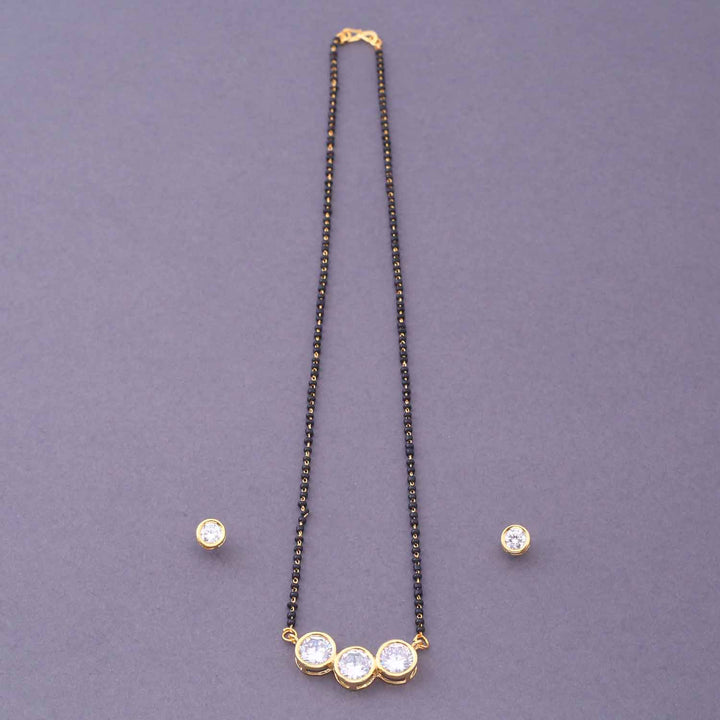 Golden Yanel Mangalsutra Set