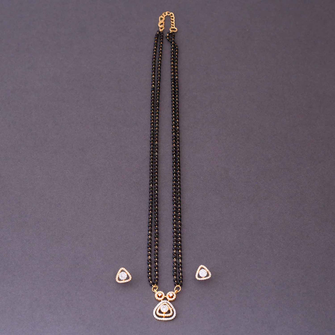Golden Yarisee Mangalsutra Set