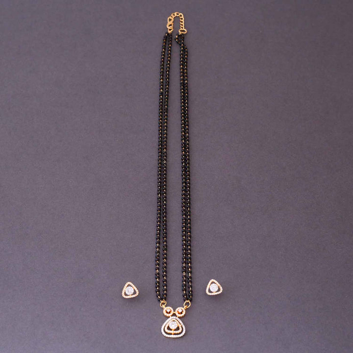 Golden Yarisee Mangalsutra Set