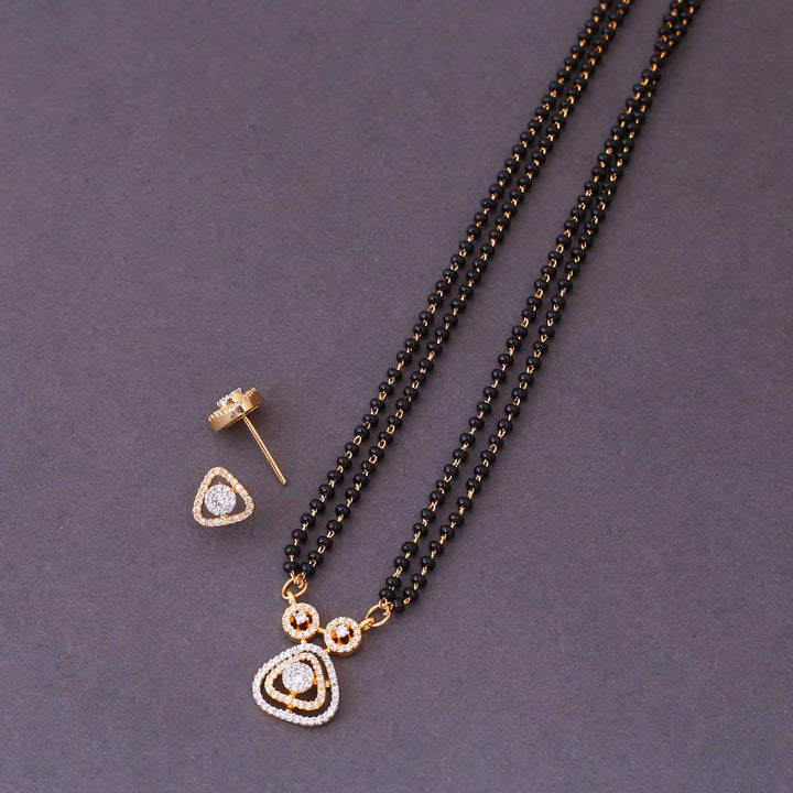 Golden Yarisee Mangalsutra Set