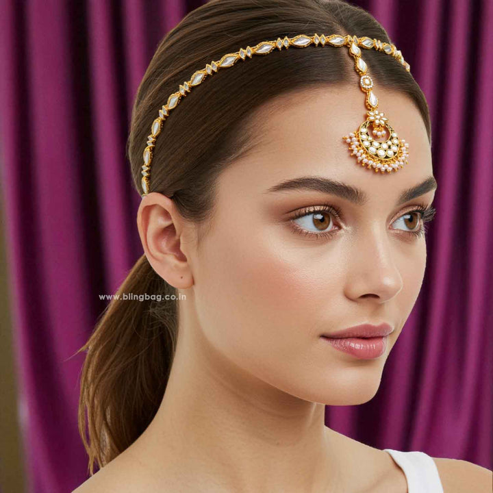 Golden Yashasvi Hairband With Tikka