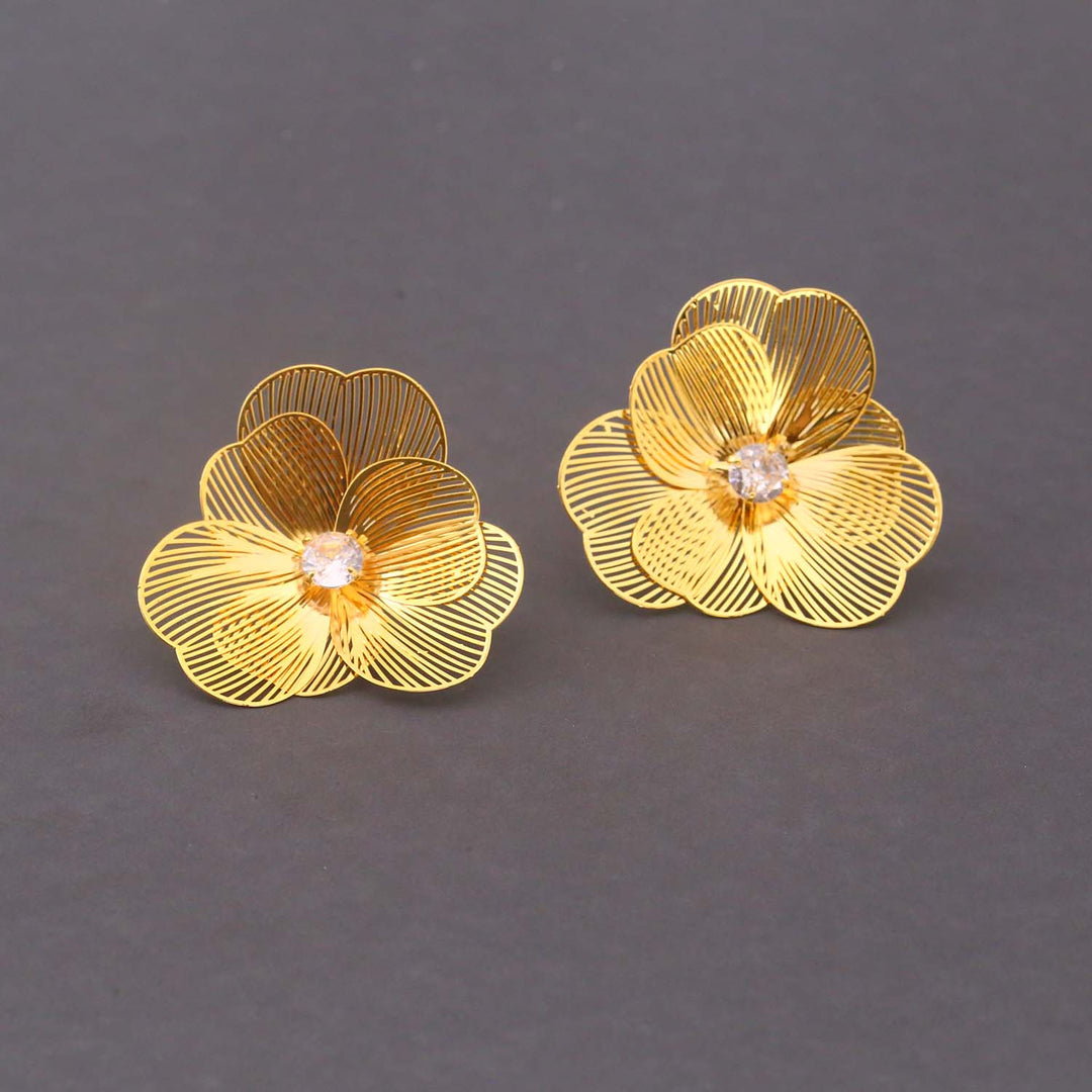 Golden Yui Studs